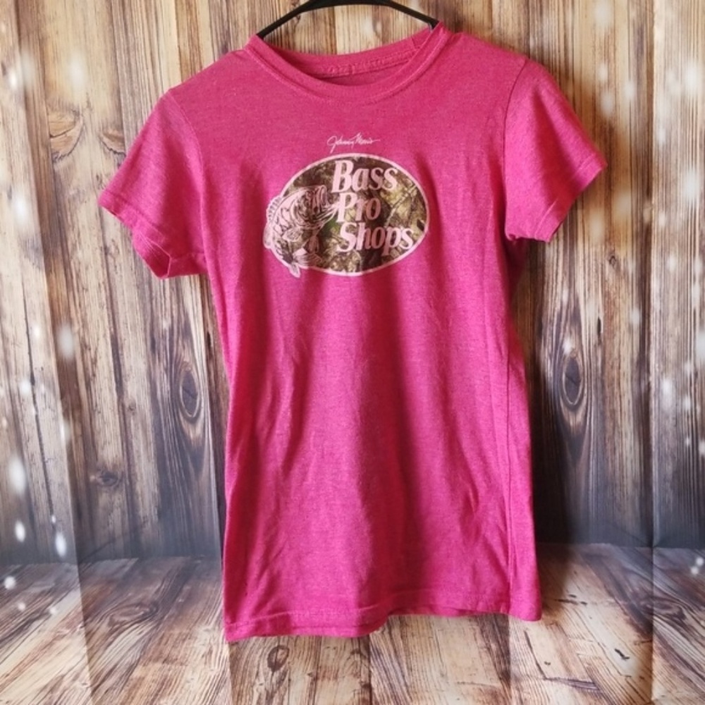 Bass Pro Shop tee size small